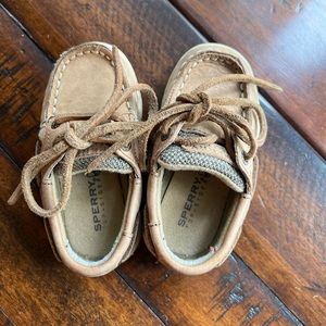 Size 5 Sperry shoes